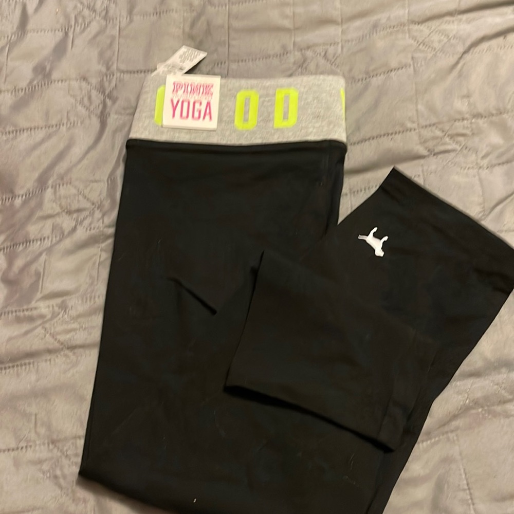 Victoria’s Secret yoga pants